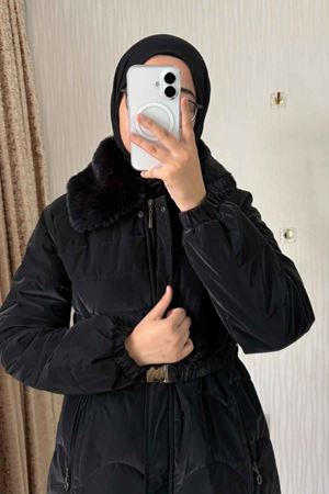 Kürk Yakalı Kemerli 90 cm Kapitone Kadın Mont-Siyah