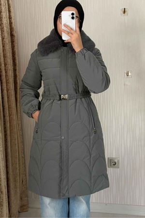 Kürk Yakalı Kemerli 90 cm Kapitone Kadın Mont-Gri