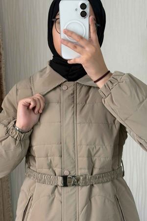 Kürk Yakalı Kemerli 90 cm Kapitone Kadın Mont-Krem